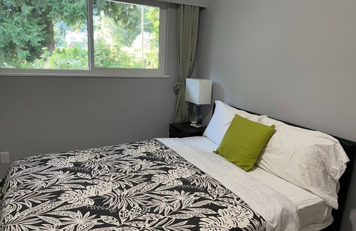 Bradner Otro | Superb 3-bedroom farmhouse in Abbotsford