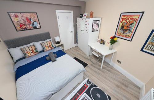 St. Pancras and Somers Town Apartamento | SUPERB 4 BEDROOM FLAT in THE HEART OF CAMDEN TOWN