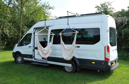 Stockton-on-Tees Cabina | Superb 4 berth Campervan with Kingsize bed