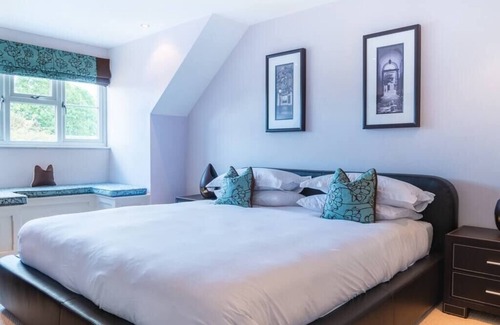 Wyton Casa | Superb 4BD Stay in Wyton and Houghton Village