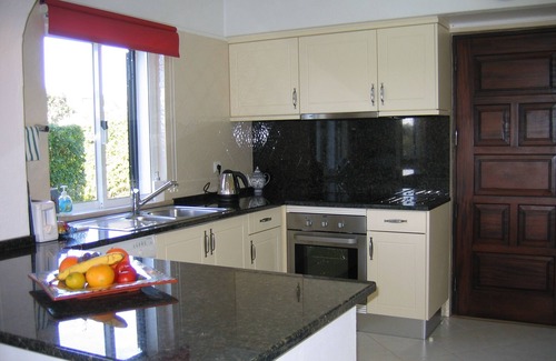Alpouvar Villa | Magnífica villa con aire acondicionado.