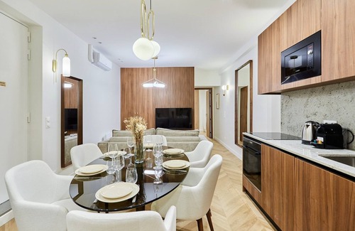Quartier du Faubourg-Montmartre Apartamento | Superb Air-conditioned Apartment Center of Paris