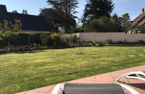 Saint-Germain-sur-Ay Villa | Magnífica y cálida villa situada a 300 metros del mar.