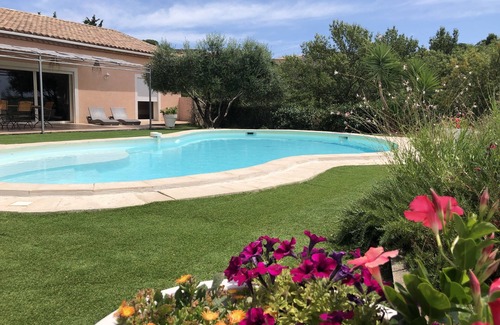Autignac Villa | Magnífica villa piscina tranquila vista impecable 6 pers