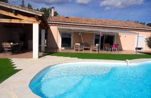 Autignac Villa | Magnífica villa piscina tranquila vista impecable 6 pers