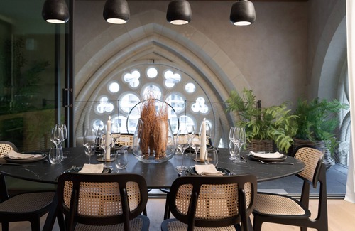 Monselet Apartamento | Superb apartment nestled in the heart of a chapel
