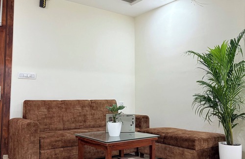 Tapovan Apartamento | Superb apartment with AC in vibrant Rishikesh