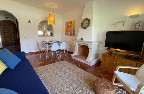 Alagoas Apartamento | Superb apartment with patio and direct access to pool