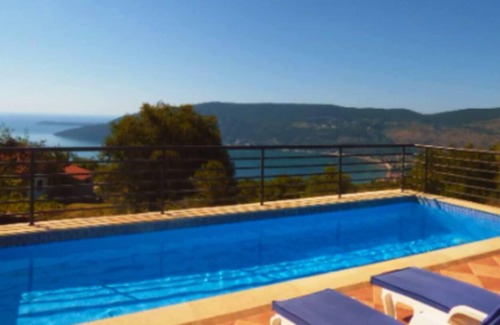 Trebesinj Casa | Superb Breathtaking Views 3Bedroom All Day Sun