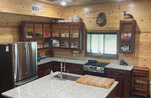 Etta Cabina | Superb cabin with AC, Wi-Fi. 4 bedrooms available, 26 minutes to Oxford square