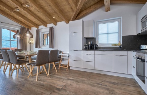 Walchen Chalet De Esquí | Superb chalet with private wellness