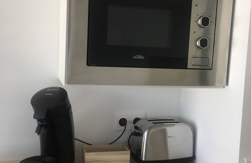 Athis-Mons Apartamento | Superb cosy Suite near Orly-Tramway & Paris with terrace