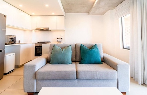 Hillhead Apartamento | Superb East 311 at Coral Point