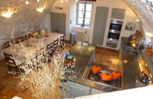 Bonnieux Casa | Superb Farmhouse: Tennis, Infinity Pool, Vineyard, Sleeps 10