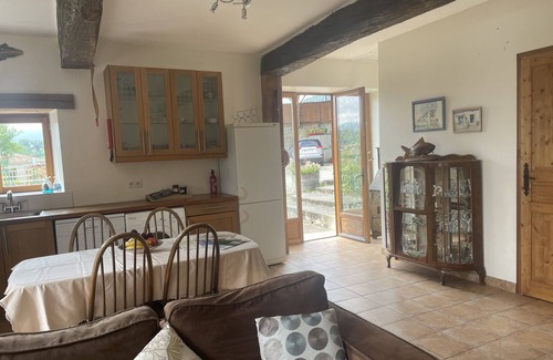 Rouede Otro | Casa rural con gran piscina climatizada y zona de juegos infantiles en Rouede.