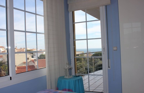 Llanca Casa | Magnífica casa con piscina con vistas al mar y a la montaña.
