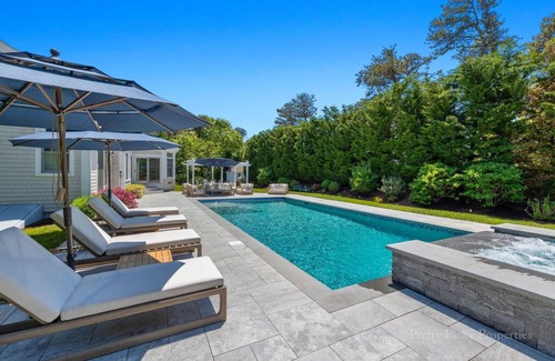 West Chatham Casa | Superb Luxury Home in Chatham with New Heated Salt Water Pool: 023-CJ