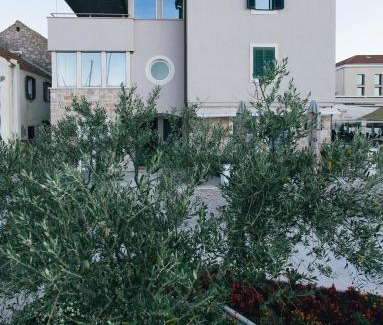 Susica Apartamento | Superb main square residence
