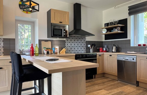 Clecy Casa | "Superb Maison Bourgeoise" 10 travelers