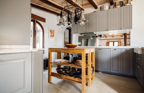 Felanitx Villa | Superb Mallorca Villa | Villa Gilderoy | 5 Bedrooms | Spacious Furnished Sun Terrace | Private Outdoor Pool and Hot Tub| BBQ Facilities | Shaded Outdoor Dining Area | Games Room | Private Garden | Felanitx