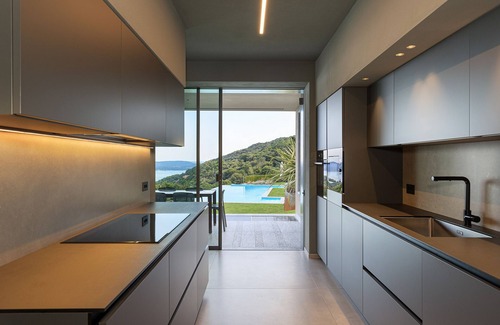 Stresa Villa | Superb modern villa with pool and sweeping views over the lake! - Villa Falcone