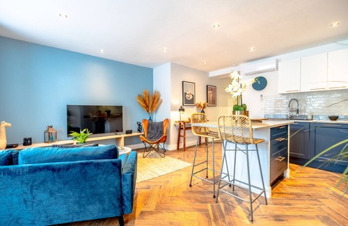 Plan-de-la-Tour Apartamento | Superb new air-conditioned apartment in village center