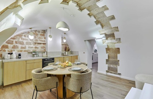 3rd Arrondissement Apartamento | Superb New Apartement Le Marais Place des Vosges