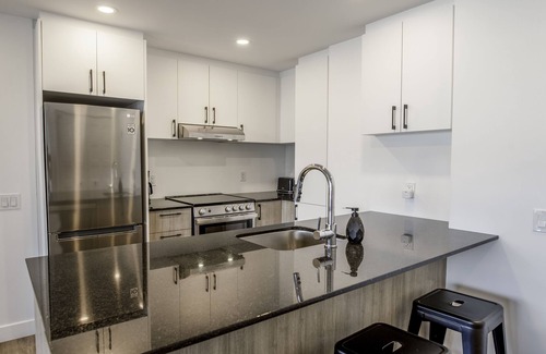 Saint-Jean-Baptiste Apartamento | Superb new condo with pool, in the heart of downtown Quebec City