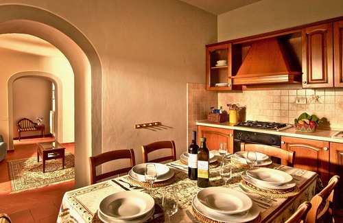 Vicopelago Casa | Vistas TORRE INCLINADA! Cerca de Pisa y Lucca - ¡Excelente casa en Olive Grove + piscina encantadora!