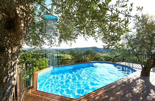 Vicopelago Casa | Vistas TORRE INCLINADA! Cerca de Pisa y Lucca - ¡Excelente casa en Olive Grove + piscina encantadora!