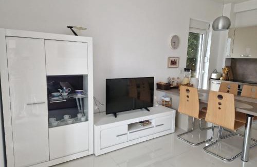 Ljuta Apartamento | Superb one bedroom apartment with sea view