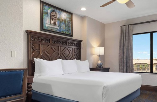 Florida Central Atlantic Coast Complejo | Superb Orlando Presidential Suite with balcony, pool, arcade, putt putt golf
