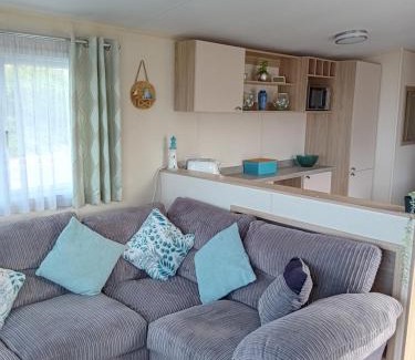 New Quay Chalet De Esquí | Superb position 2 bedroom Caravan Newquay Wales