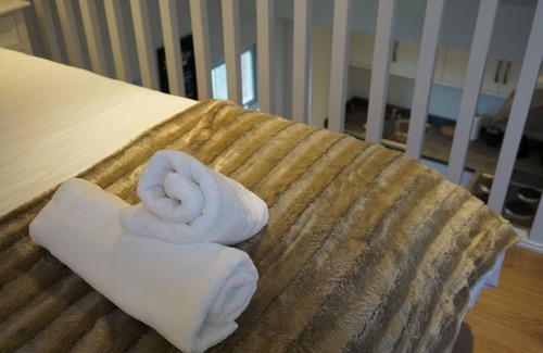 Cowley Apartamento | Superb refurbished split-level apartment
