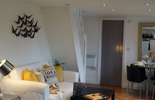 Cowley Apartamento | Superb refurbished split-level apartment