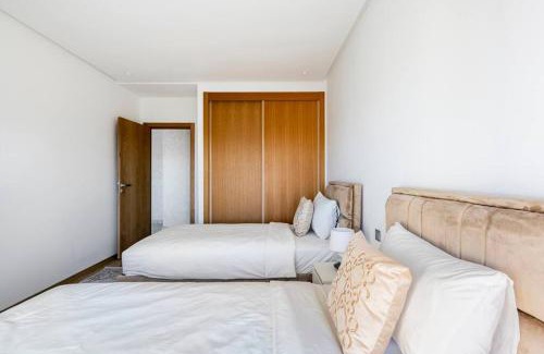 Malabata Apartamento | Superb & Sunny 2BR & 2BA apt. w/Seaview, Malabata