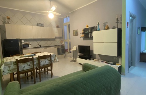 Gonnesa Casa | Magnífico apartamento de tres habitaciones en Costa Verde