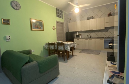 Gonnesa Casa | Magnífico apartamento de tres habitaciones en Costa Verde