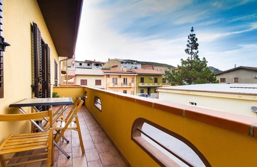 Gonnesa Casa | Magnífico apartamento de tres habitaciones en Costa Verde