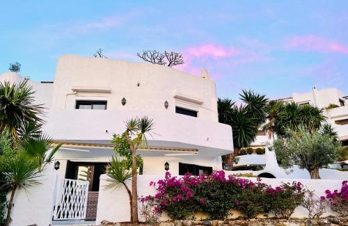 Marbella Apartamento | Superb Townhouse in Golden Mile