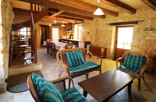Castels Casa | PERIGURO DE CARÁCTER CON PISCINA CUBIERTA PRIVADA CERCA DE SARLAT