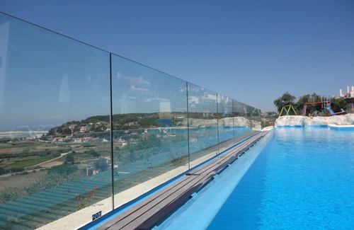 Foz do Arelho Villa | Magnífica villa para familias con niños / niños pequeños, piscina climatizada y vallada, magníficas vistas