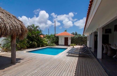 Willemstad Villa | Preciosa villa con piscina privada.