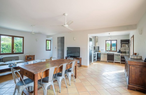 Cales Villa | Magnífica villa con piscina privada a orillas del río Dordoña.
