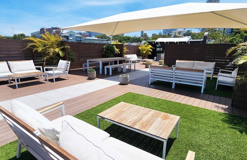 Rushcutters Bay Apartamento | Superb Warehouse Conversion - 2 Bedrooms | 1.5 Bathrooms | Parking