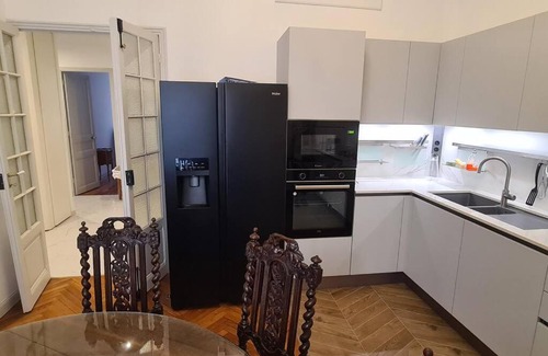 Mantega Apartamento | Superbe 4 pièces 75 m carrés pour 2 à 6 personnes Centre Parking 3 jours minimum