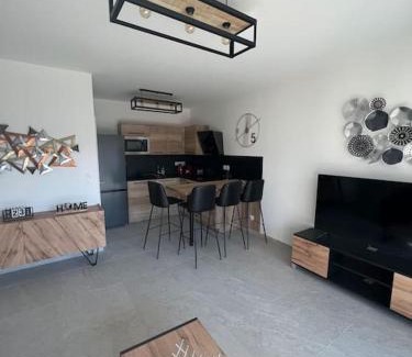 Saint-Mandrier-sur-Mer Apartamento | Superbe Appartement Neuf aucalme