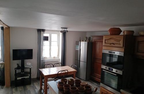 La Charite-sur-Loire Apartamento | Superbe appartement F3 situé au centre ville