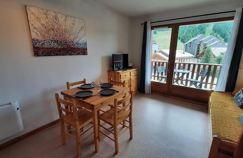 La Joue du Loup Apartamento | Superbe appartement La Joue du Loup centre, 6 personnes, avec parking privé