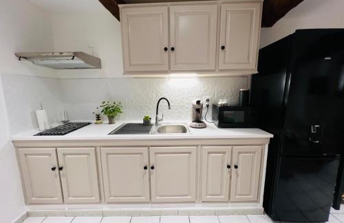 Hyeres City Centre Apartamento | Superbe appartement neuf et cosy en centre ville